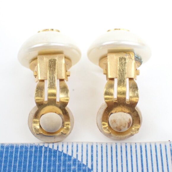 Chanel Classic Gold Plated CC Small Pearl Clip on Earrings - Picture 2 of 4